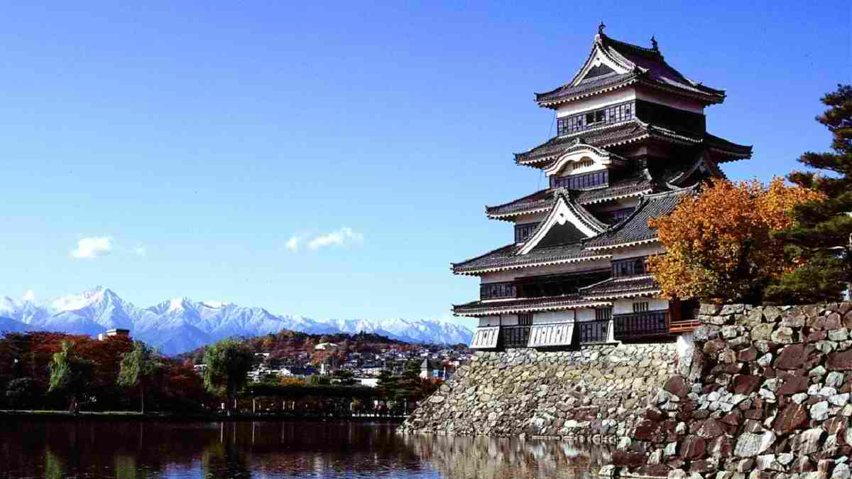 قلعه ماتسوموتو ژاپن ساختار چوبی خود را حفظ کرده است
