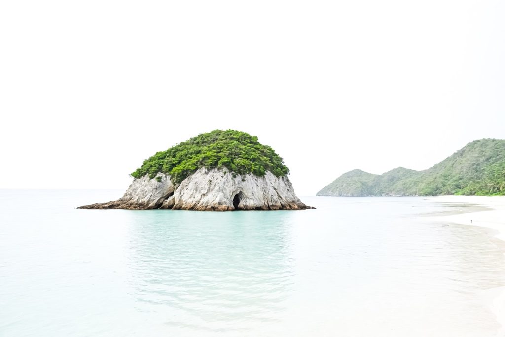 جزیره اوکینوشیما در ژاپن